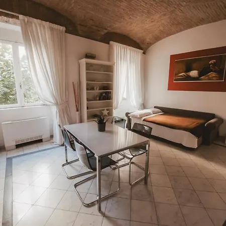 Trevi 86 Apartment *